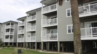 Beachfront Bargain Hunt